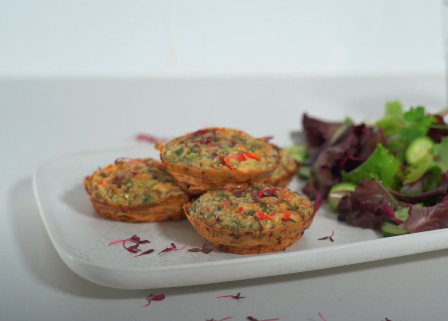 Receita lev de Muffins de omeleta de ervas aromáticas