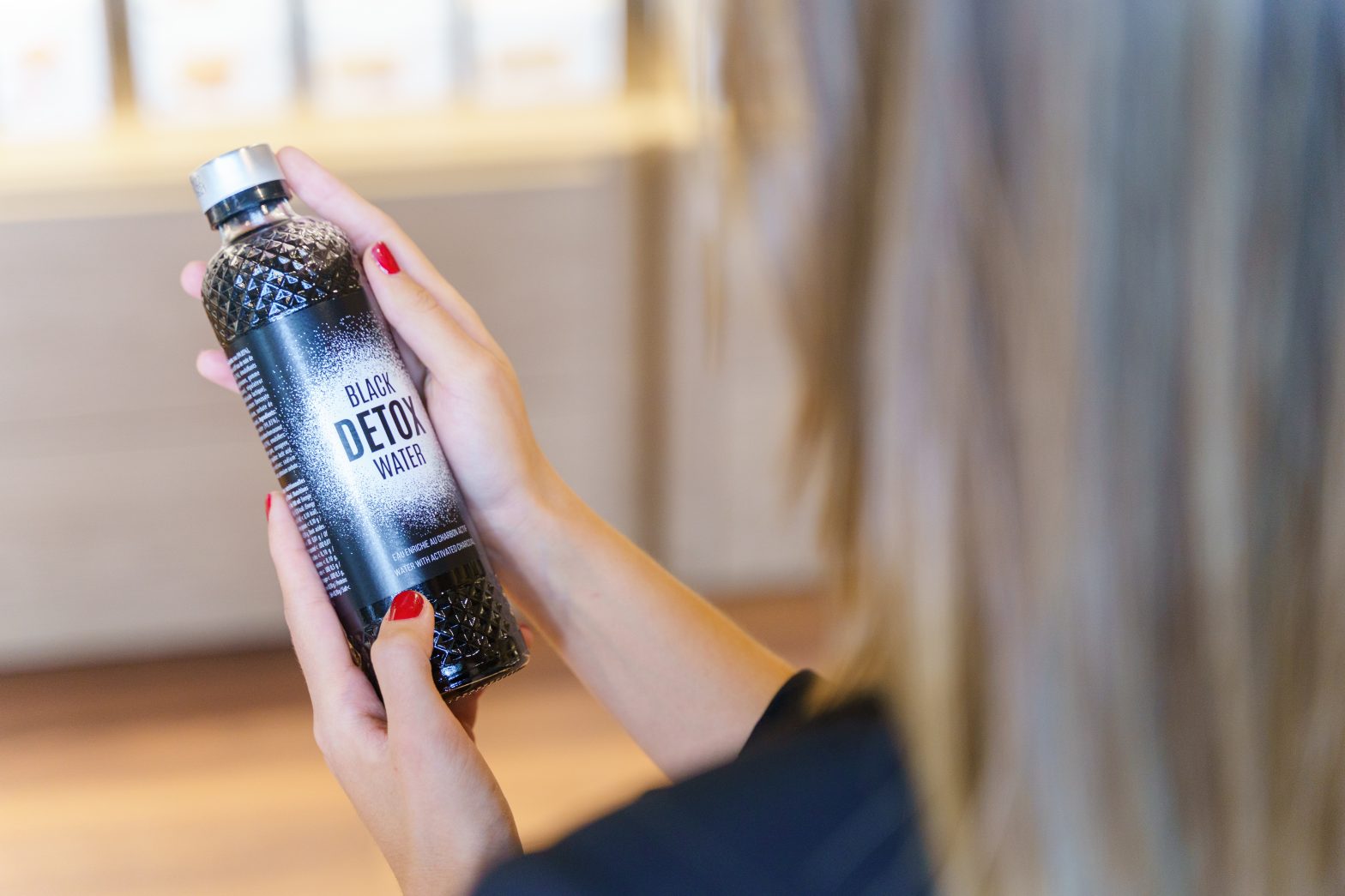 Detox pós-verão: Black Detox Water